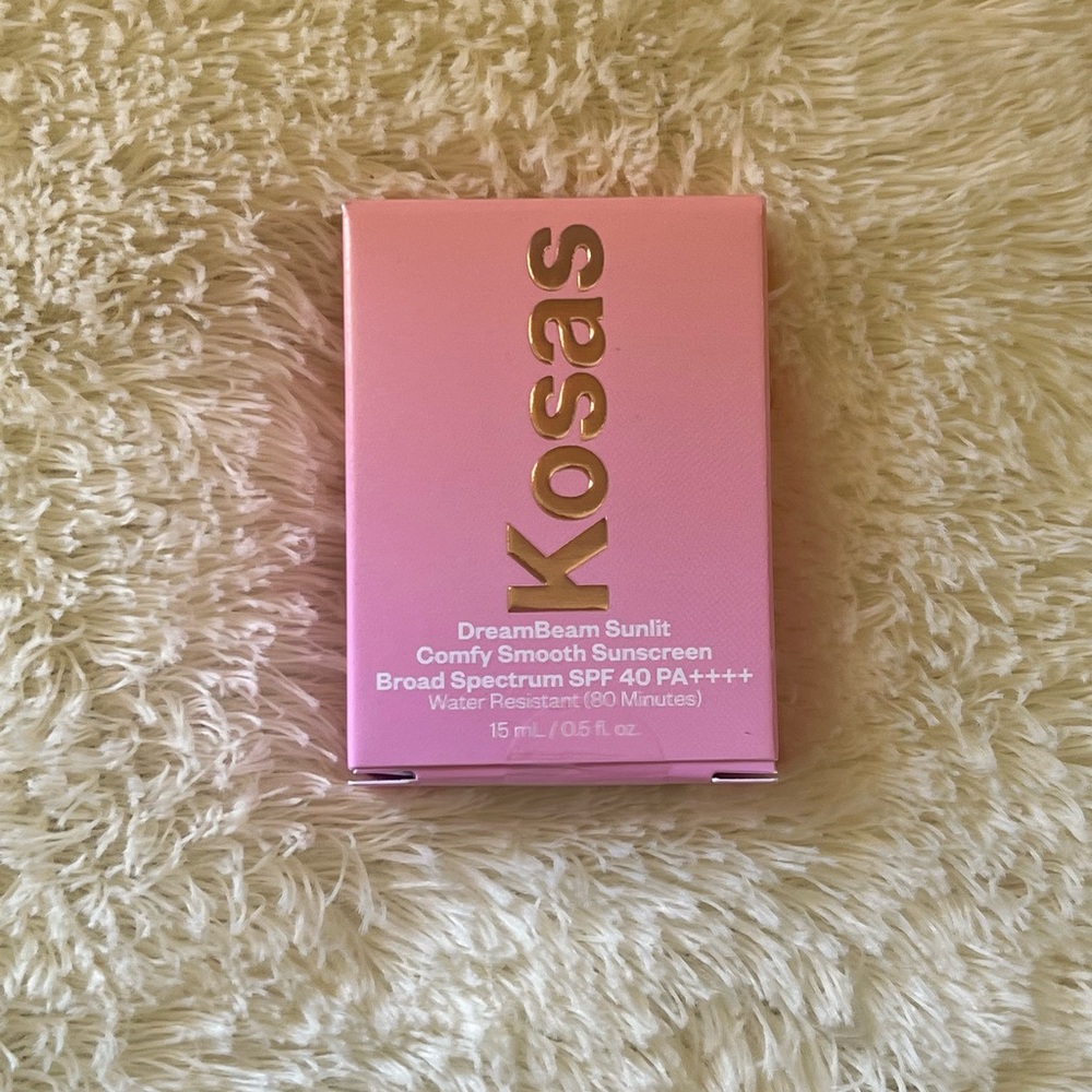 Kosas DreamBeam Sunlit Serum sunscreen SPF 40 - - Picture 3 of 5